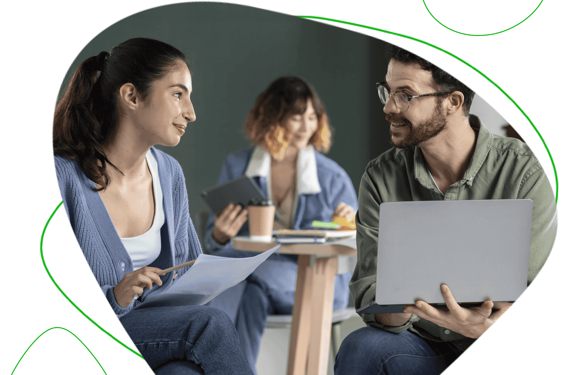Banner de licenciaturas híbridas UTEL